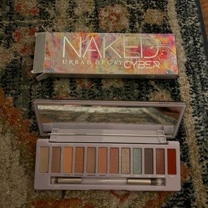 Naked Urban Decay Cyber Eyeshadow Pallet